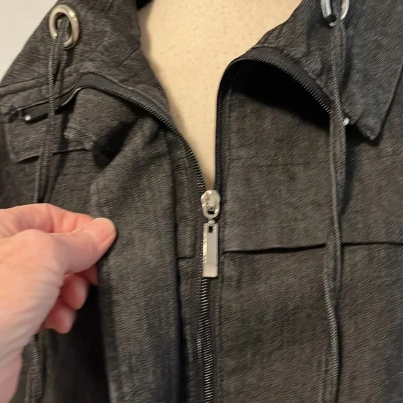 Sandro Cropped Denim Jacket - Picture 4 of 14